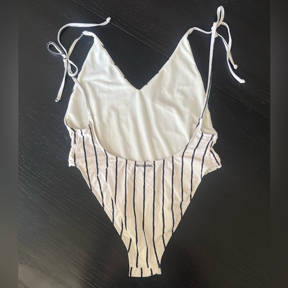 BILLABONG Women's Flora Beat Striped One Piece Swimsuit - Small - Picture 2 of 4